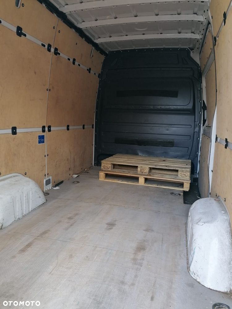 Mercedes-Benz Sprinter - 18