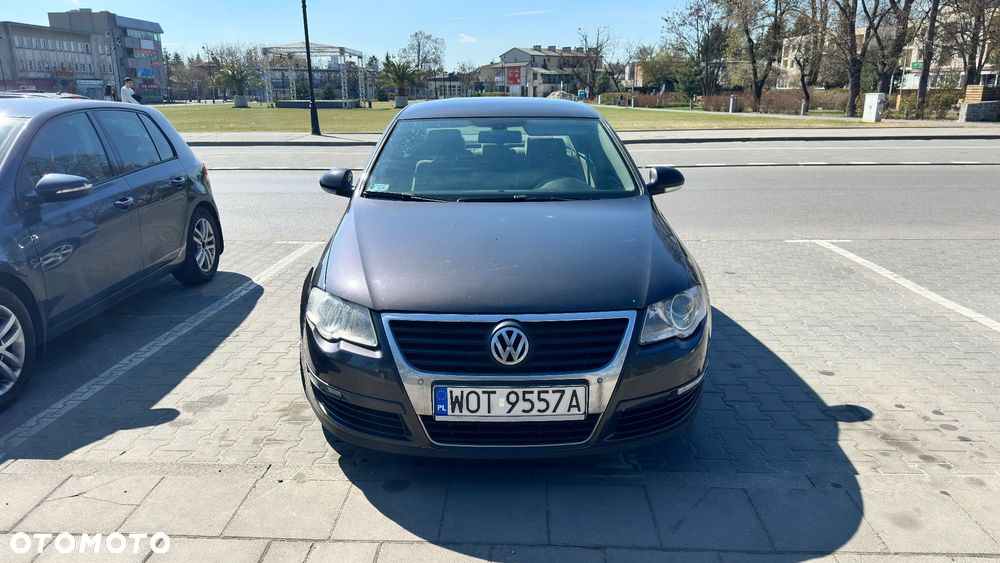 Volkswagen Passat 2.0 TDI DPF DSG Comfortline - 2