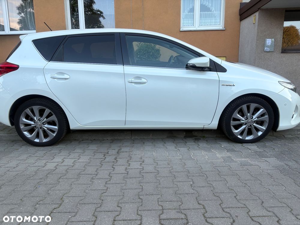 Toyota Auris 1.8 Hybrid Executive - 1