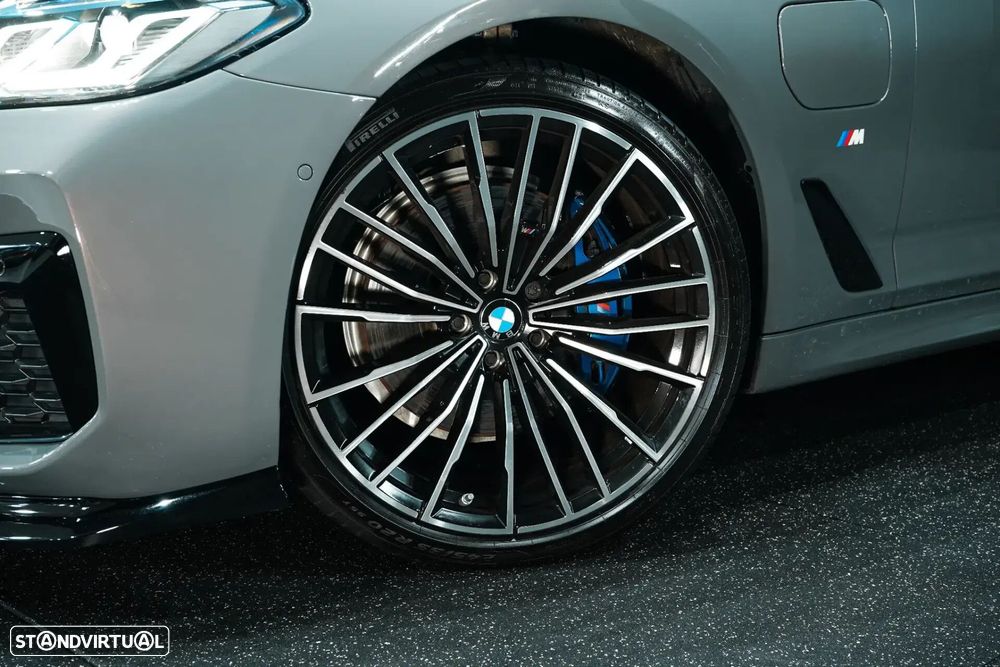 BMW 530 e Pack Desportivo M - 6
