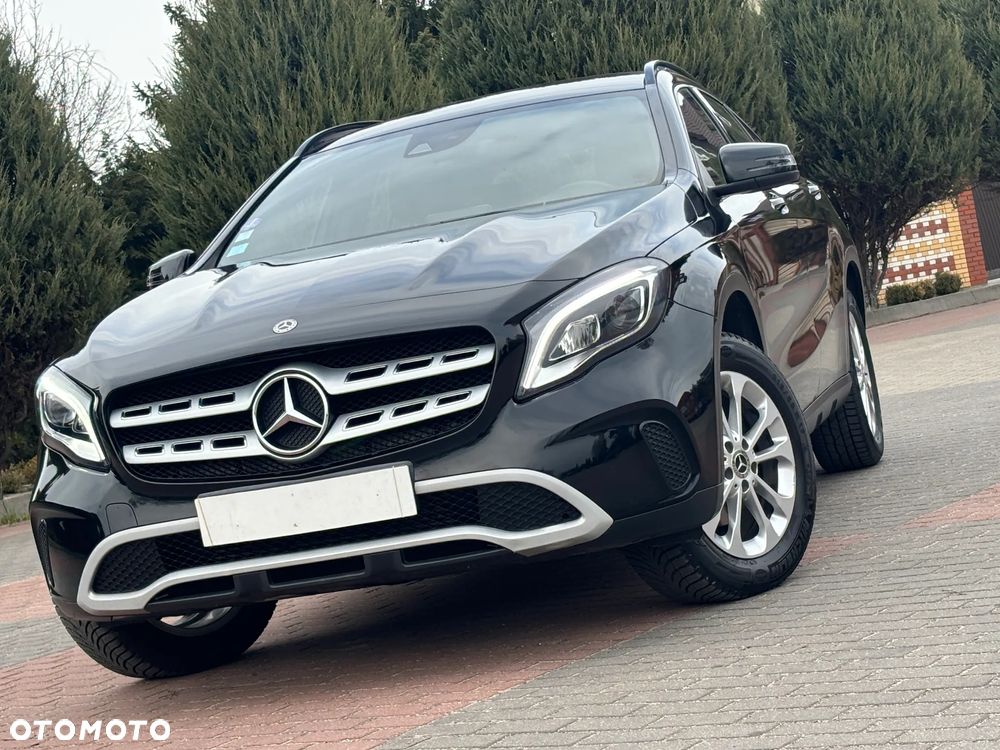 Mercedes-Benz GLA - 2