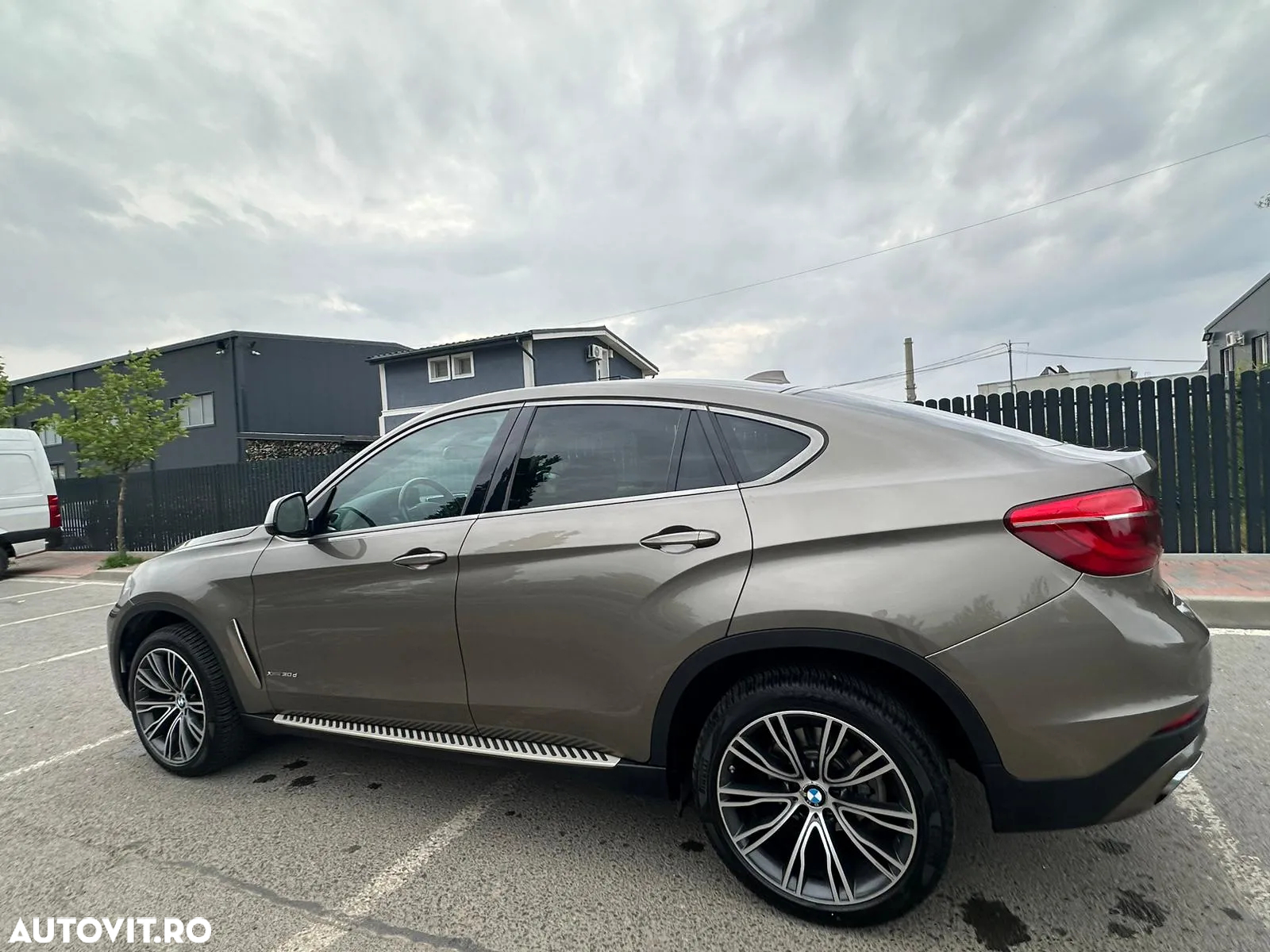BMW X6 xDrive30d - 16