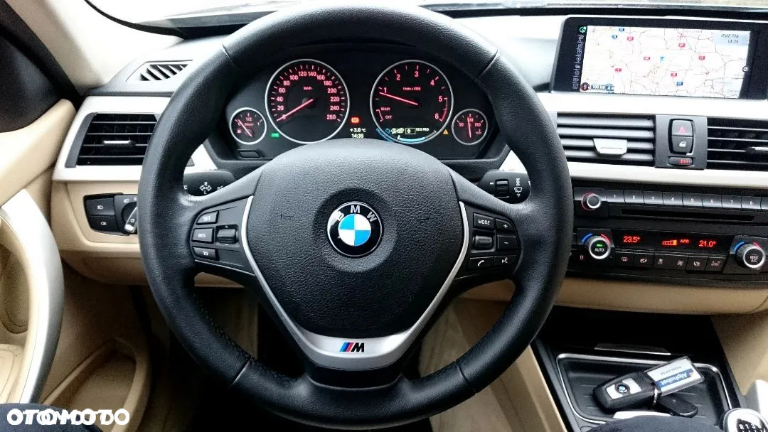 BMW Seria 3 320d DPF Touring Efficient Dynamics Edition - 17