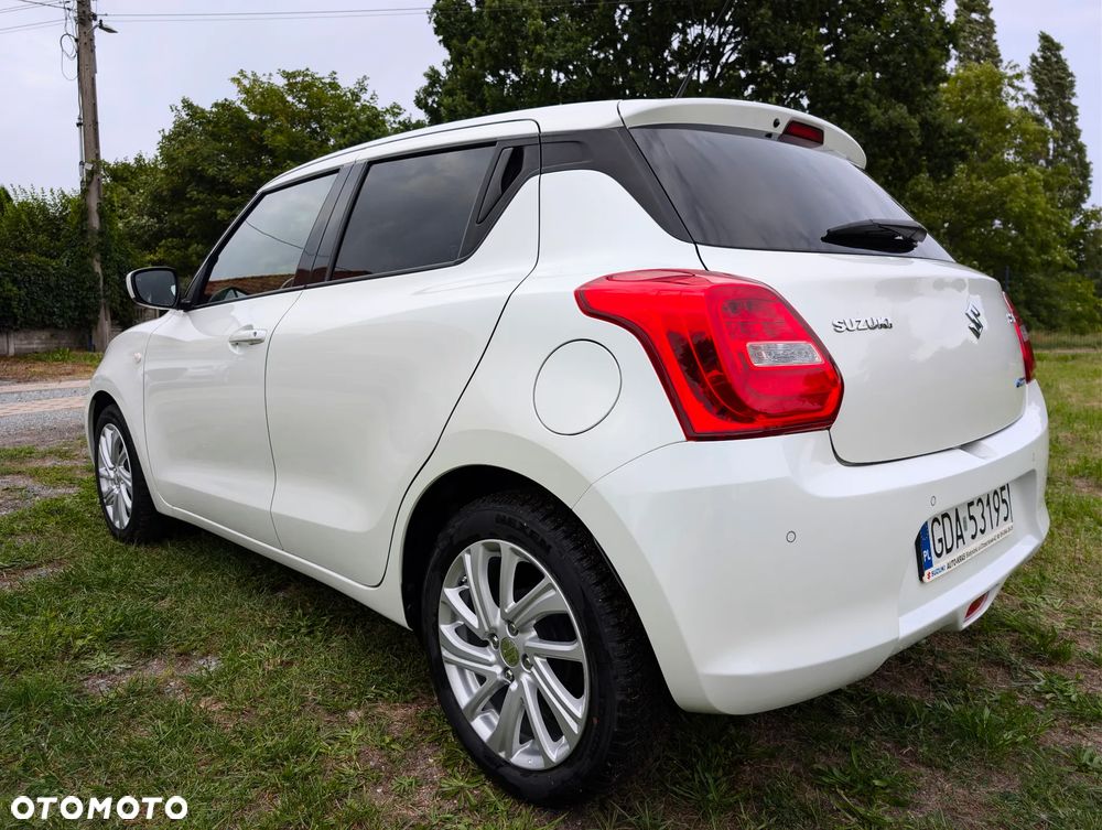 Suzuki Swift 1.2 Dualjet SHVS Premium Plus CVT - 4