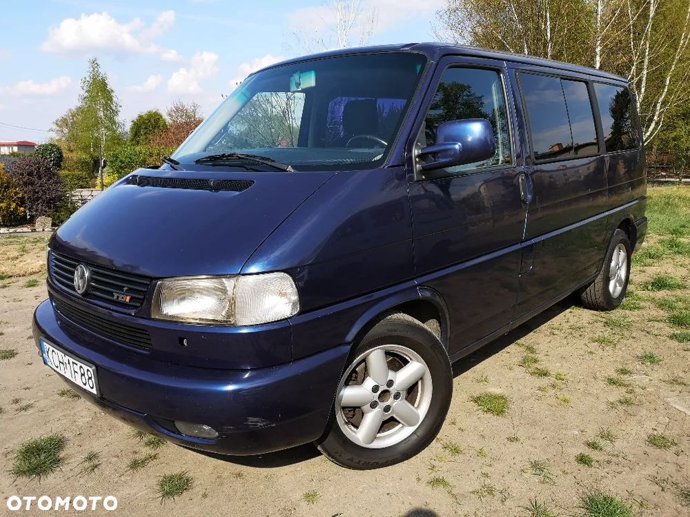 Volkswagen Caravelle - 2