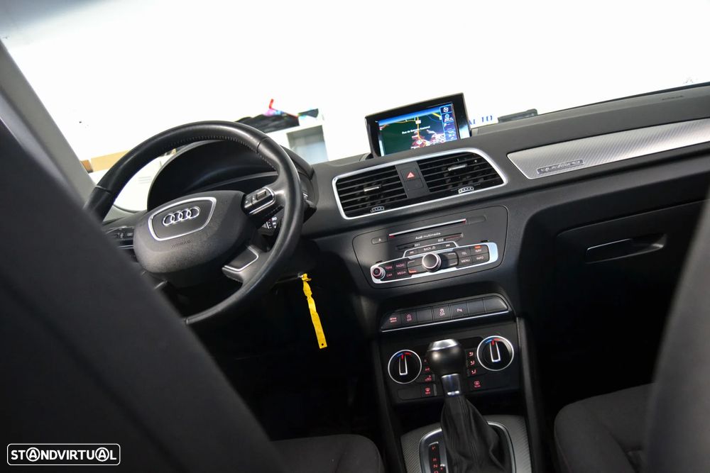 Audi Q3 2.0 TDI quattro Design S tronic - 17