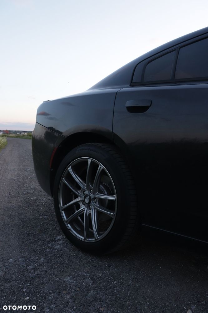 Dodge Charger - 6