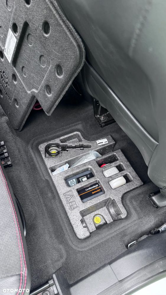Ford S-Max - 18