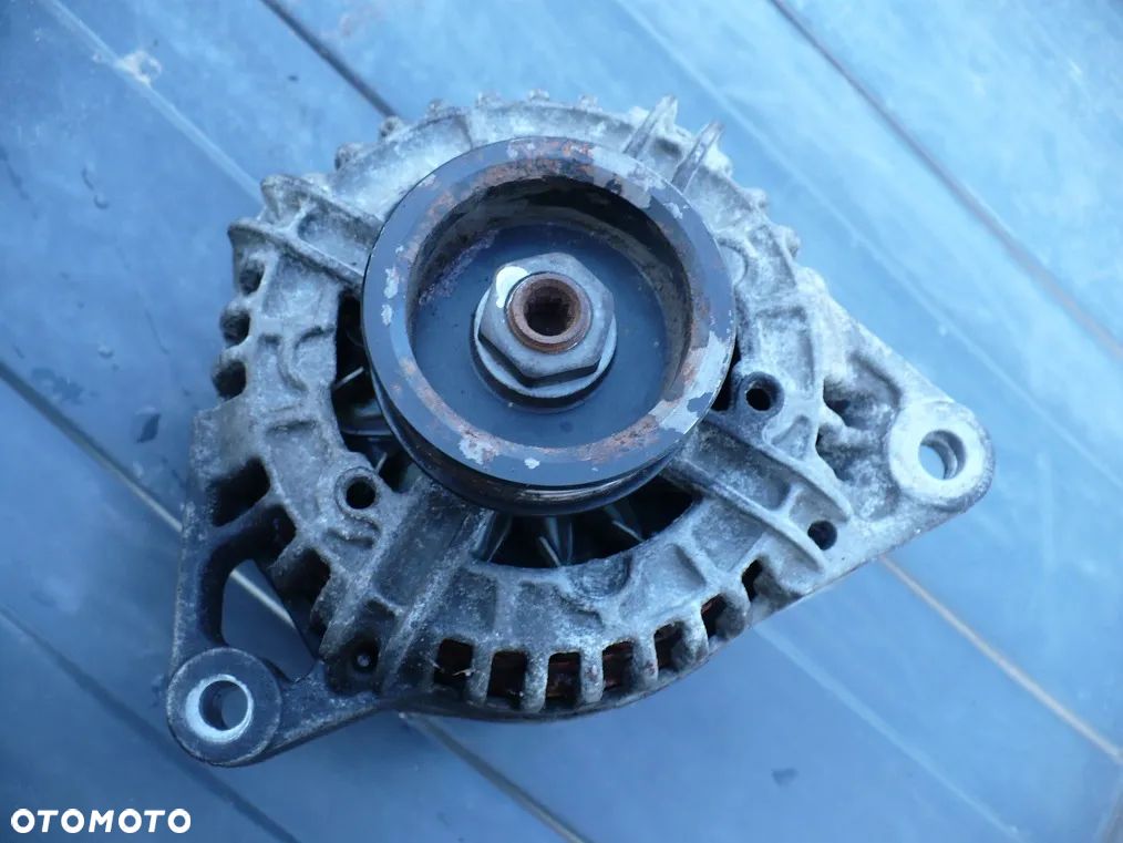 audi a4 alternator 078903016AB 140A BOSCH - 1