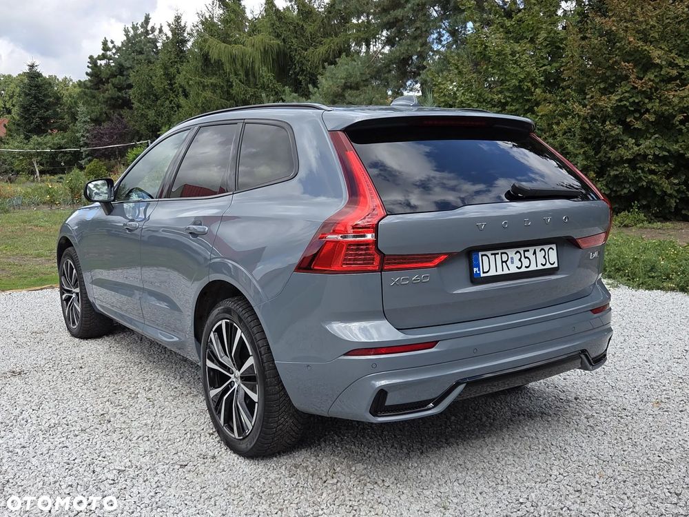 Volvo XC 60 B4 D AWD Ultimate Dark - 24