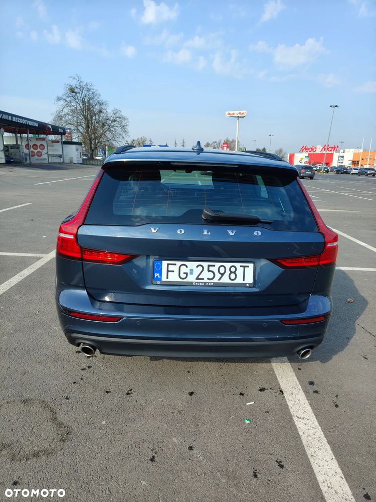 Volvo V60 B3 B DKG Momentum - 6