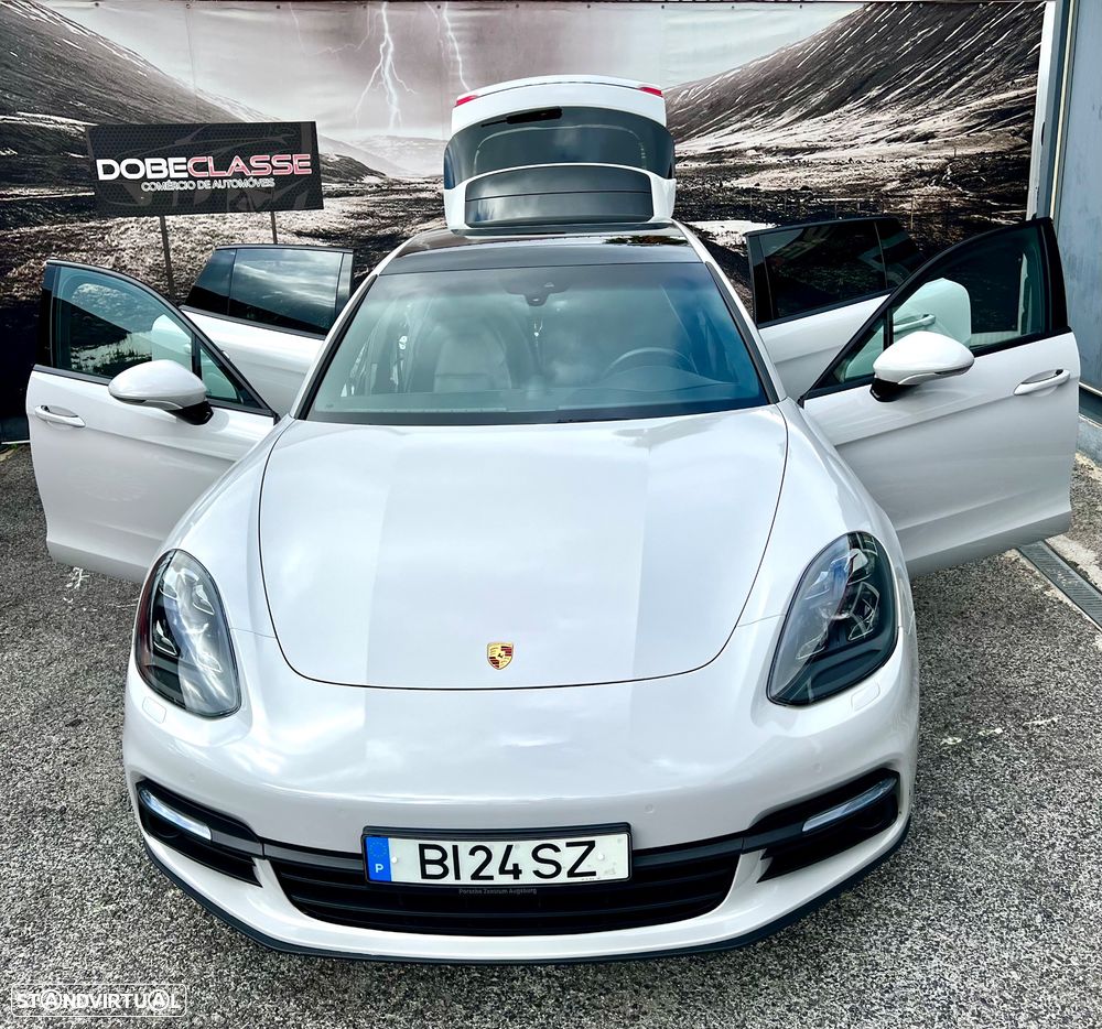 Porsche Panamera Sport Turismo 4 E-Hybrid - 4