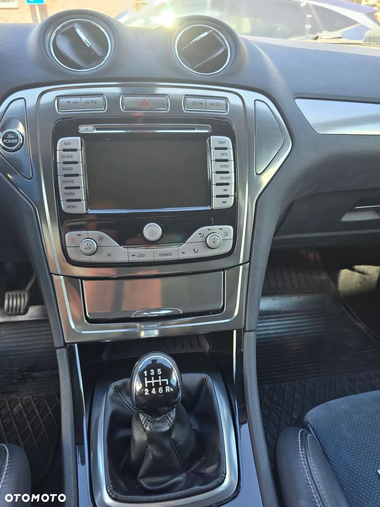 Ford Mondeo 2.5 Titanium X - 11