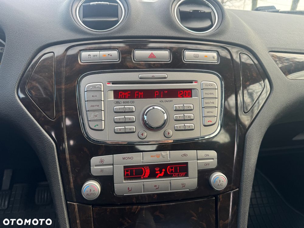 Ford Mondeo 1.8 TDCi Trend - 12