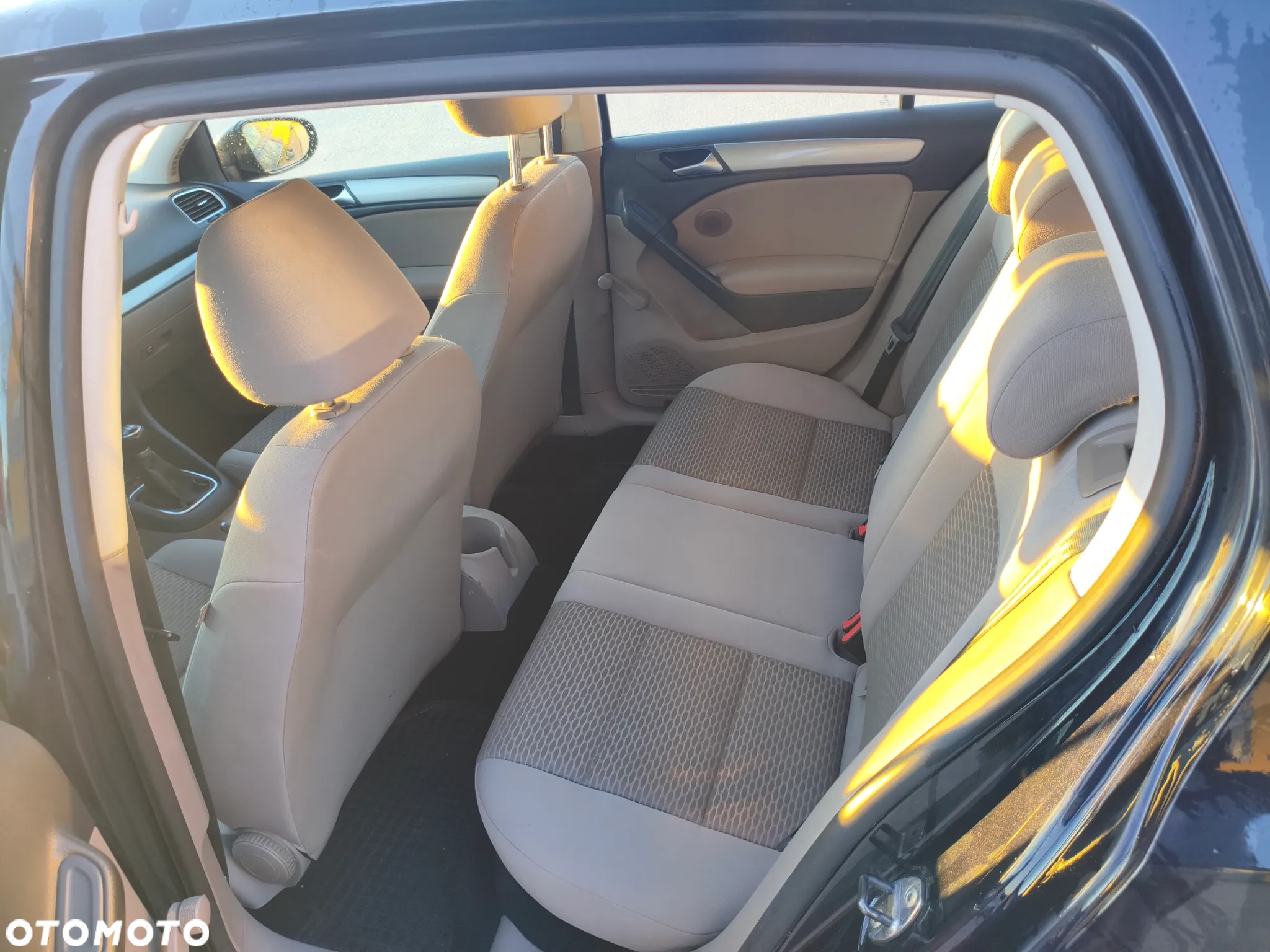 Volkswagen Golf VI 1.6 TDI Comfortline - 6
