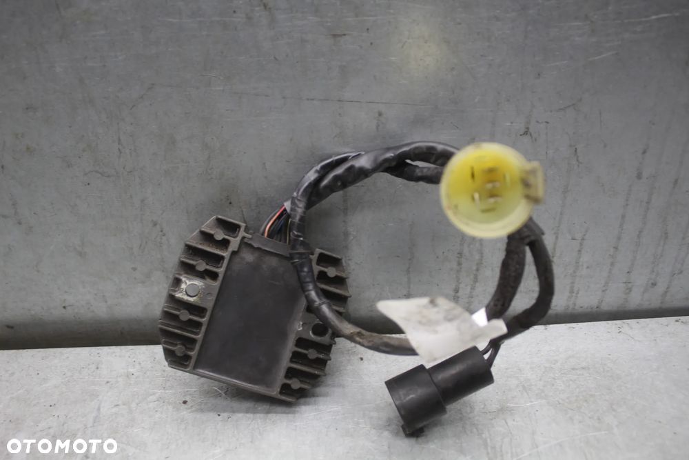 Kawasaki ZX6r 00-02r Regulator napięcia - 3