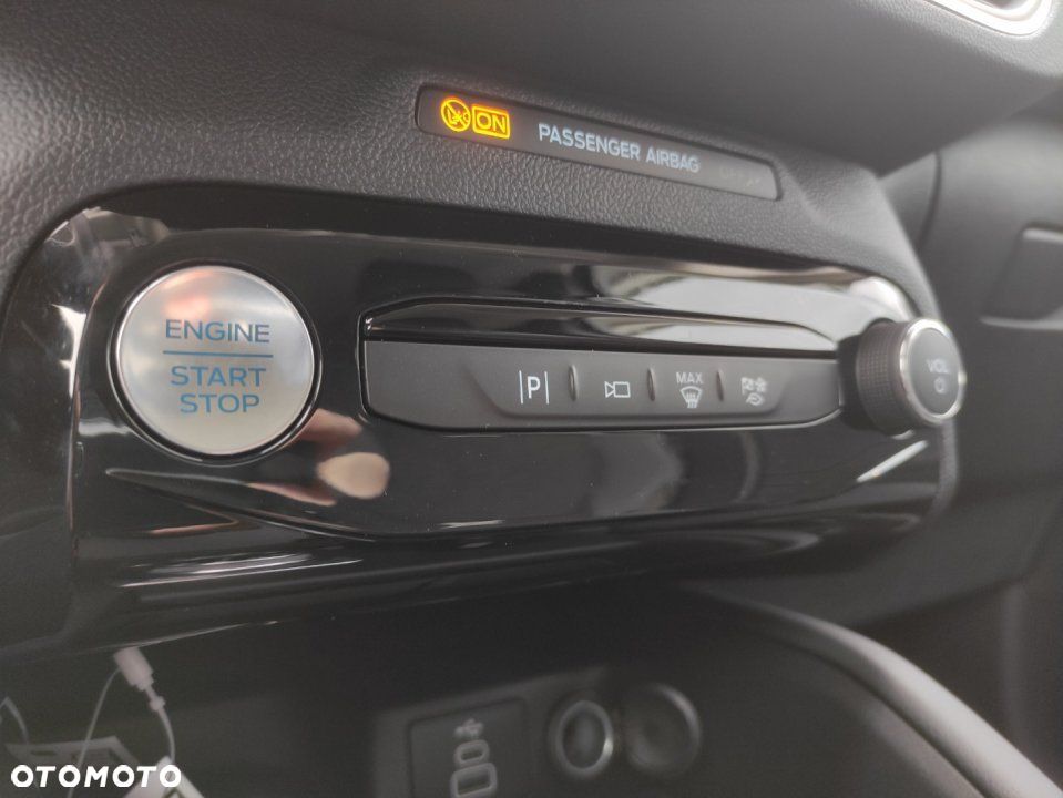 Ford Kuga - 24