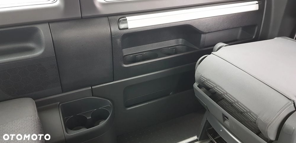 Volkswagen Multivan - 18