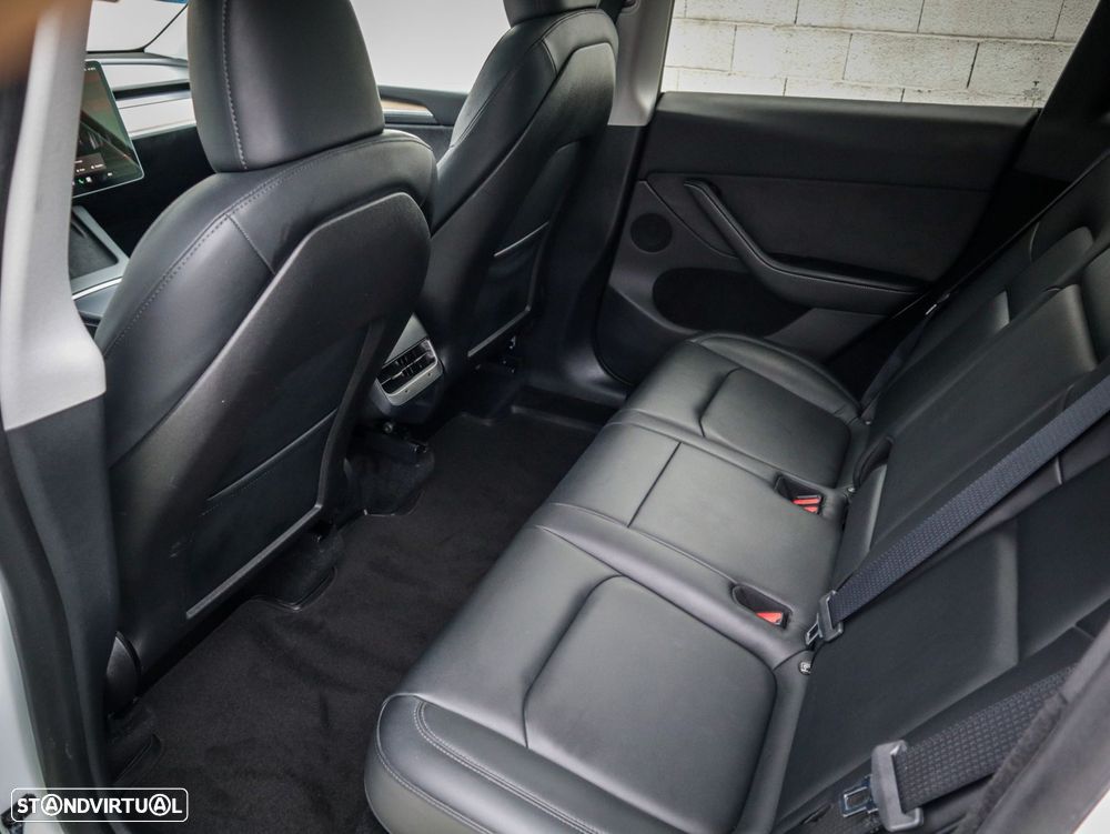 Tesla Model Y Performance Tração Integral - 31