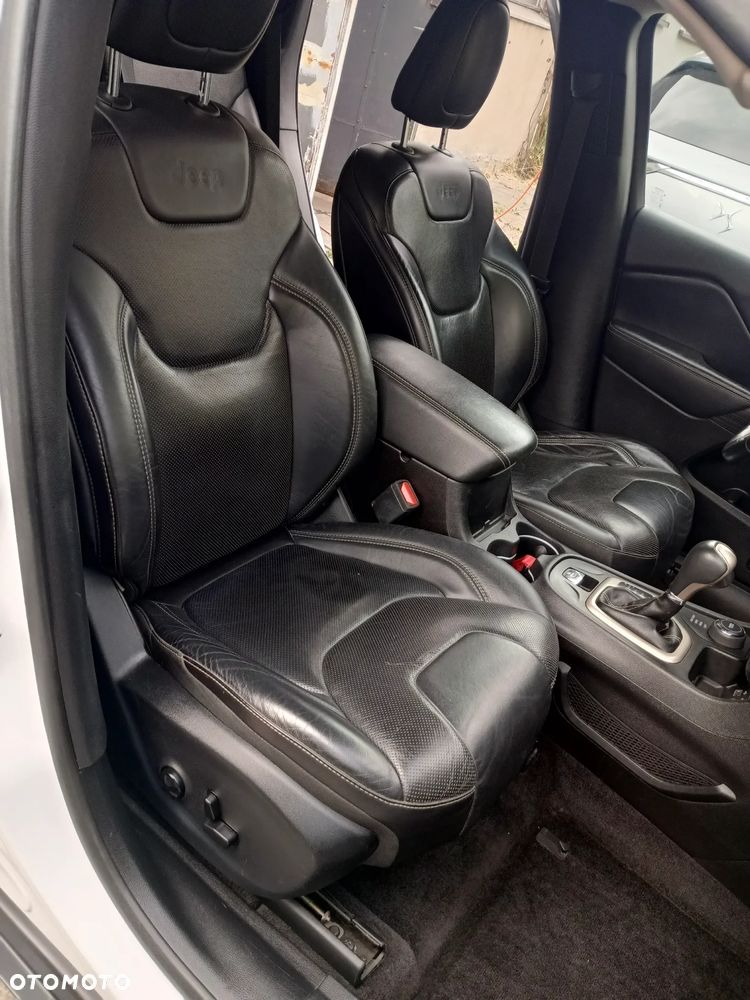Suzuki Ignis 1.2 SHVS Premium CVT - 29