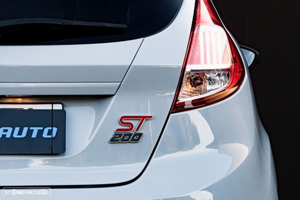 Ford Fiesta - 6