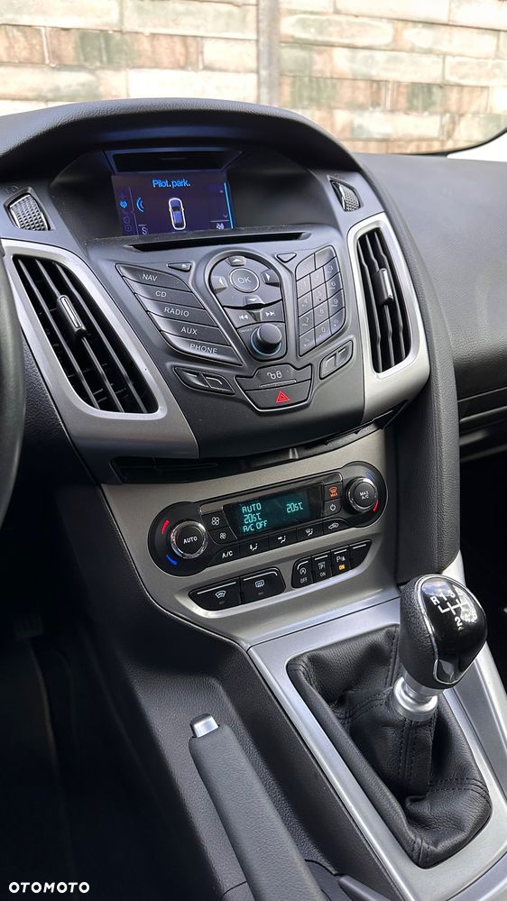 Ford Focus 1.0 EcoBoost Edition - 27