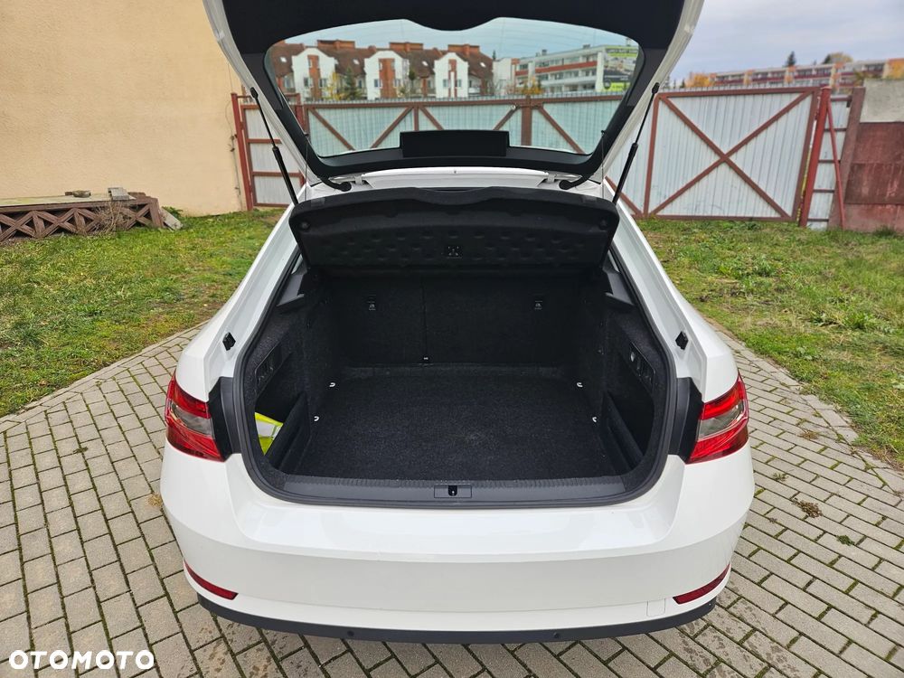 Skoda Superb 1.6 TDI Style - 18