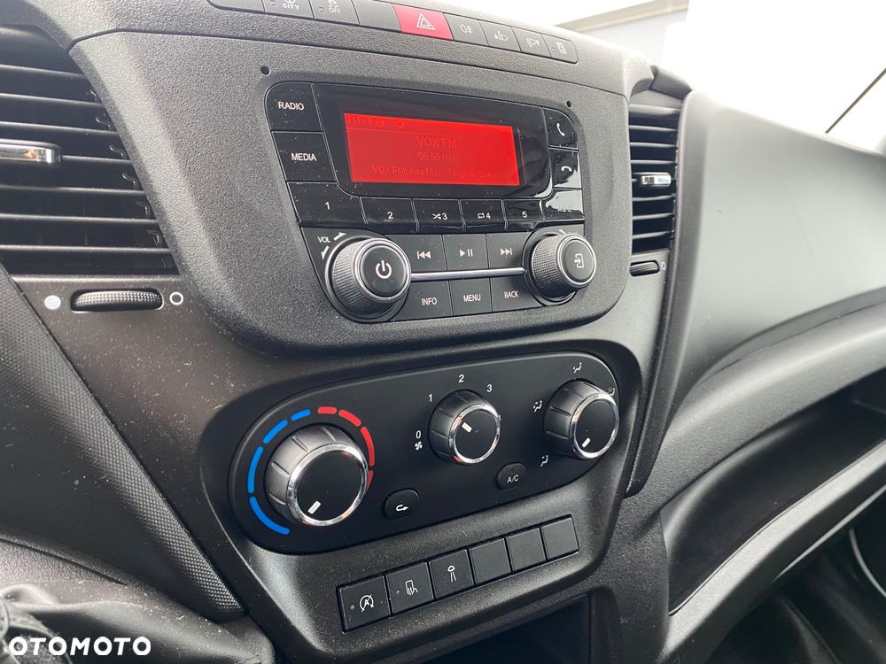 Iveco Daily 35.140 Pojazd Specjalny Pomoc Drogowa - 15