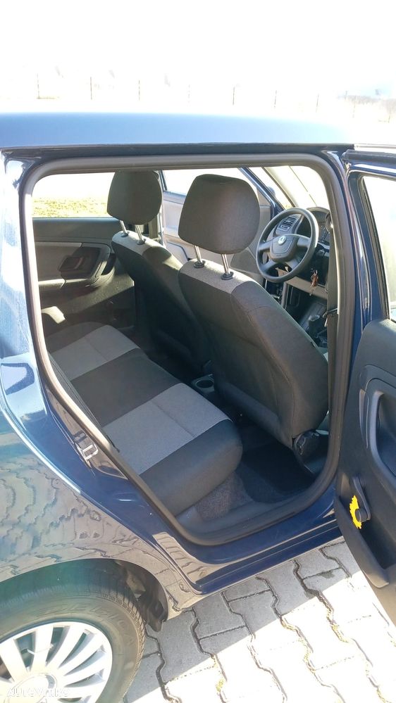 Skoda Fabia 1.2 HTP Classic - 11