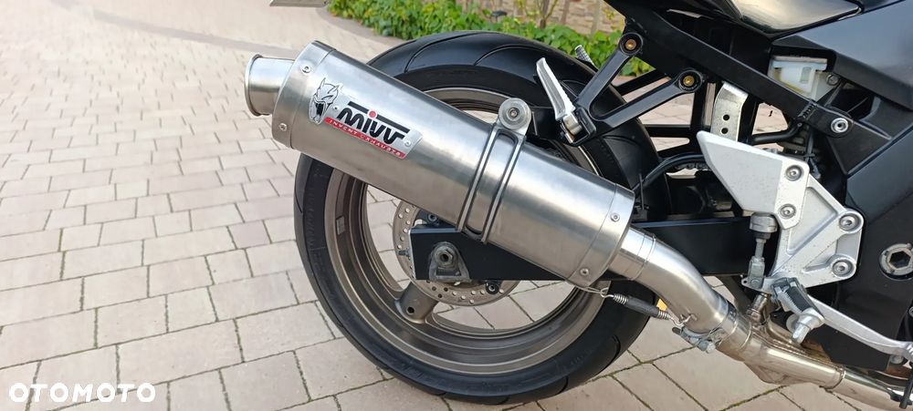 Suzuki SV - 25