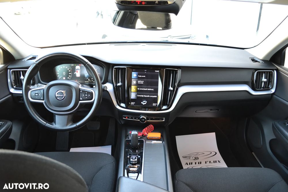 Volvo V60 B4 D Geartronic Momentum Pro - 24