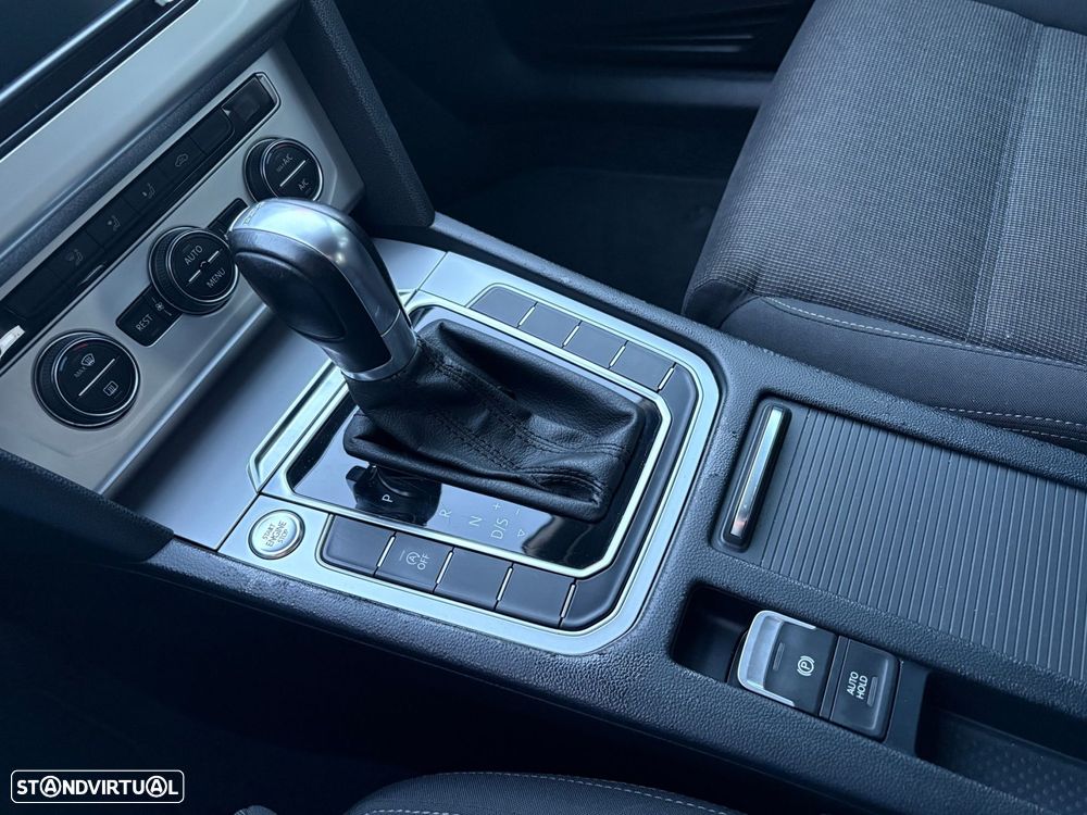 VW Passat 2.0 TDI Confortline DSG - 50