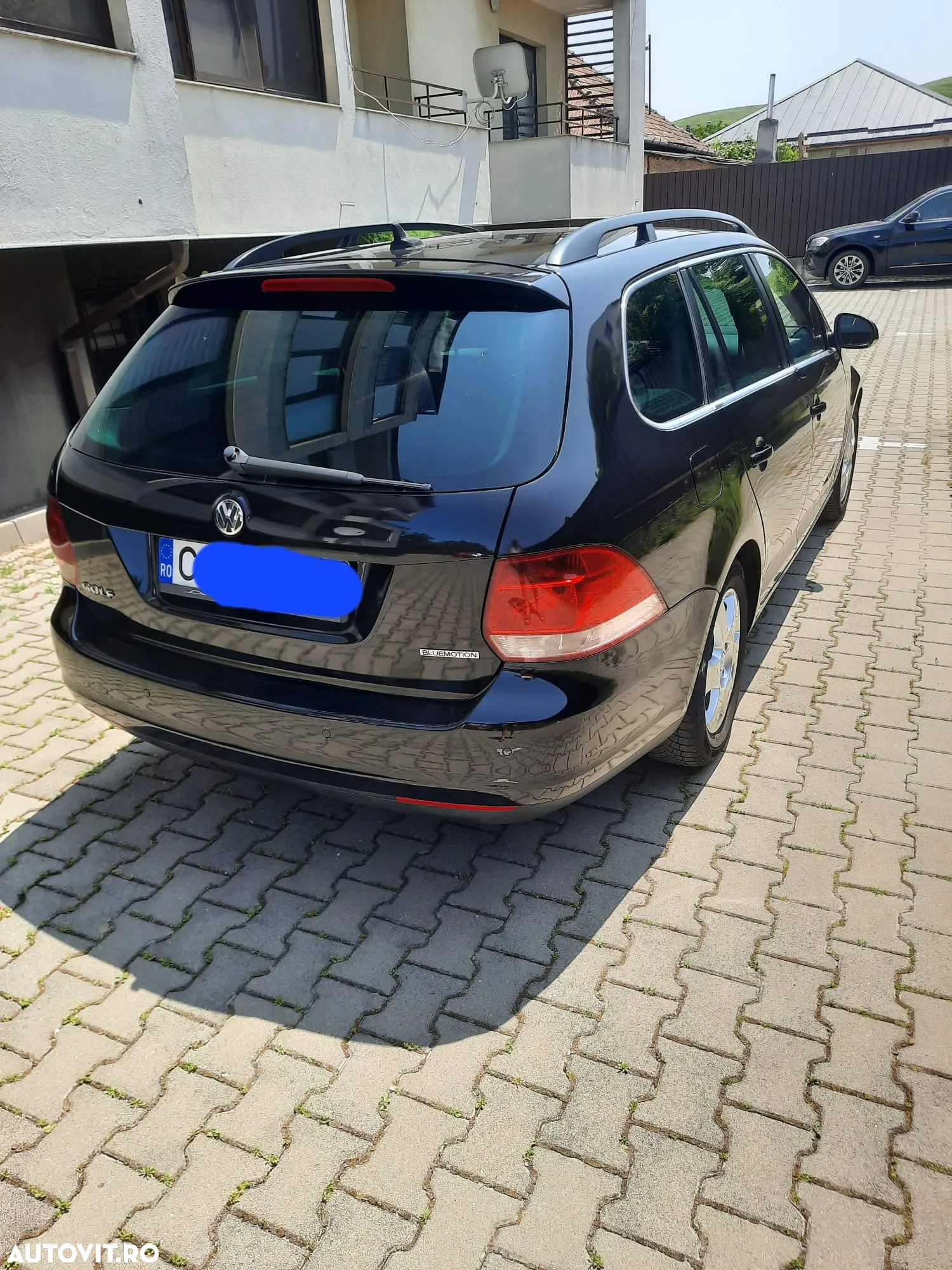 Volkswagen Golf 1.9 TDI BlueMotion Comfortline - 2