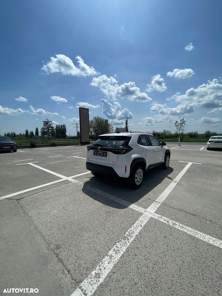 Toyota Yaris 1.5 VVT-i HSD Active - 4