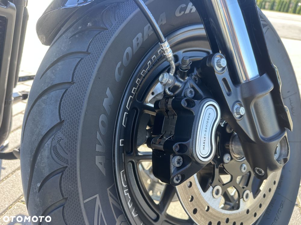 Harley-Davidson Softail Fat Bob - 8