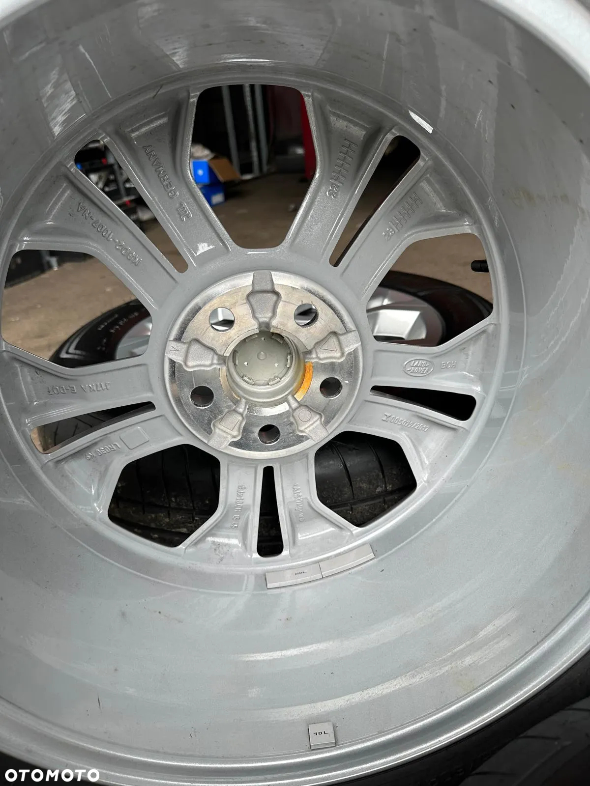 Felgi Aluminiowe 5x108 18 Land Rover EVOQUE 8.0" x 18 ET 45 - 6