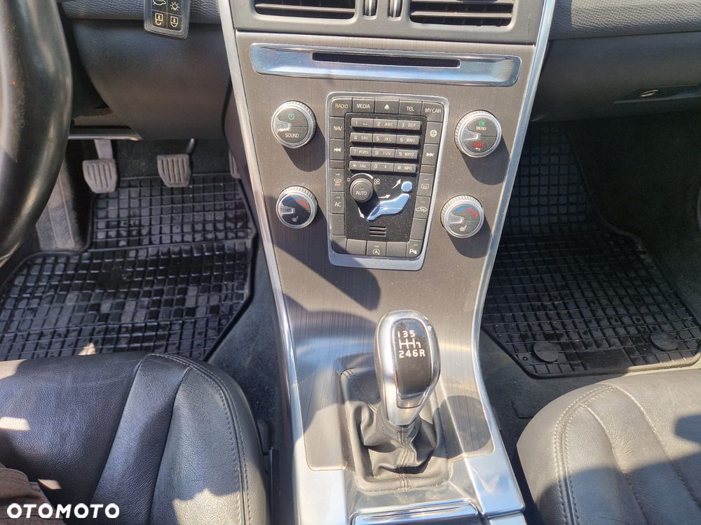 Volvo XC 60 D4 Summum - 9