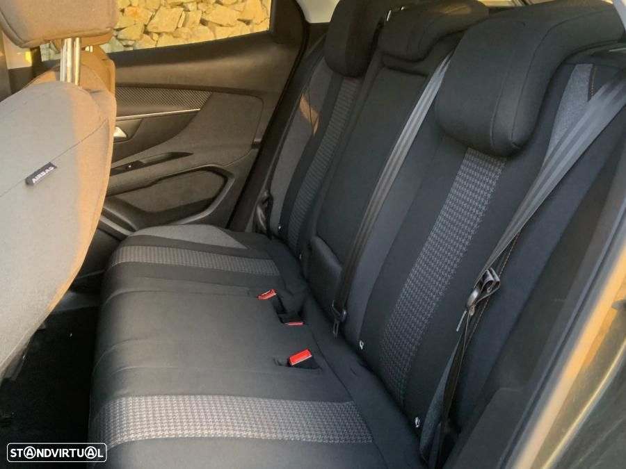 Peugeot 3008 1.5 BlueHDi Active - 11