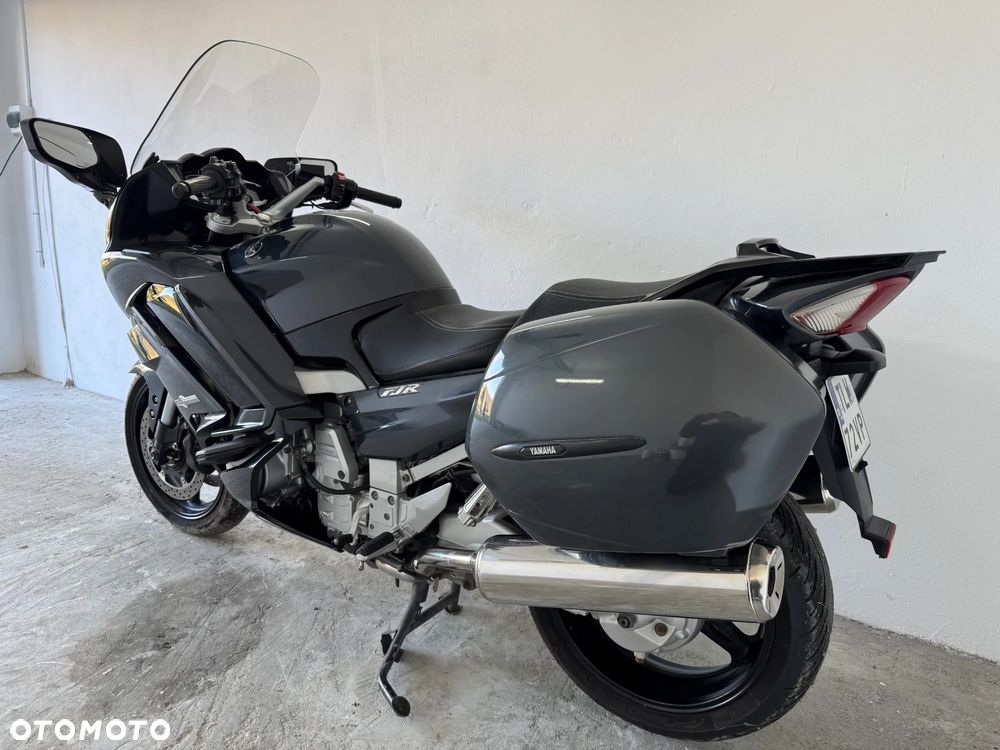 Yamaha FJR - 9