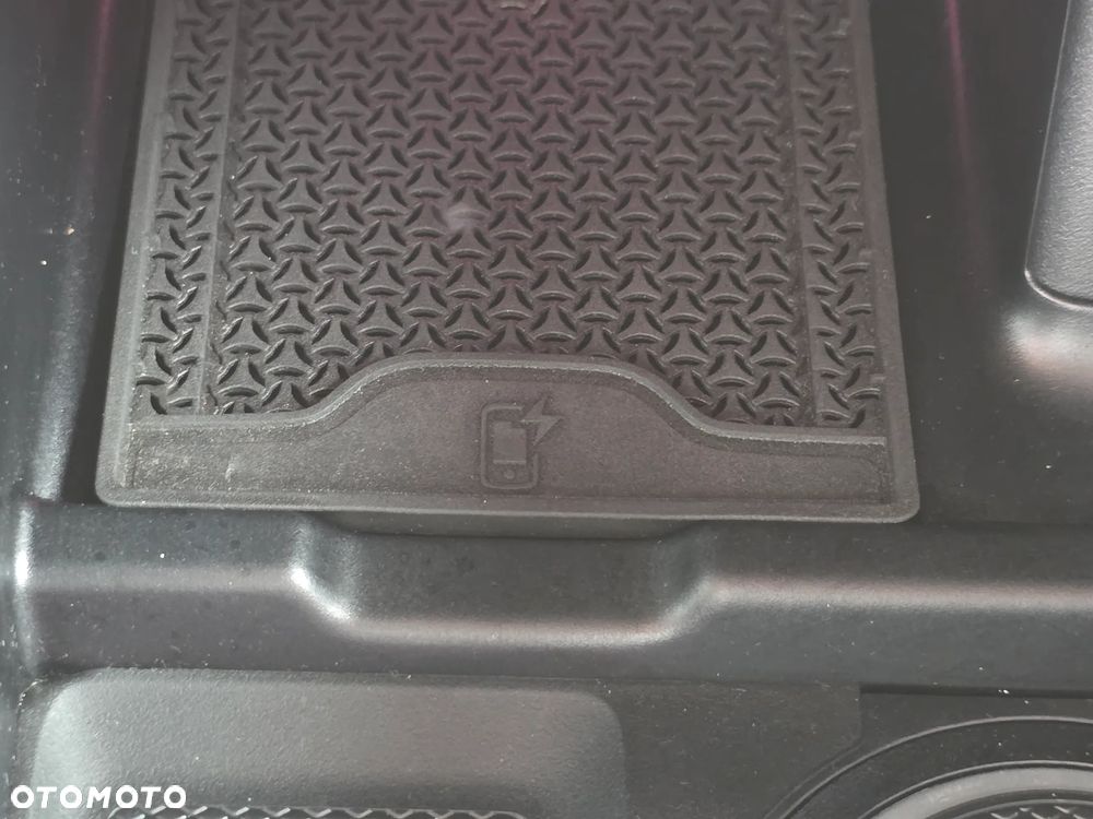 Mercedes-Benz GLC 300 e 4-Matic Avantgarde - 38