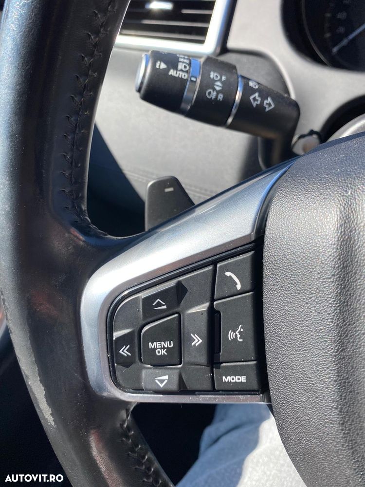 Land Rover Discovery Sport 2.0 l TD4 HSE Luxury Aut. - 17