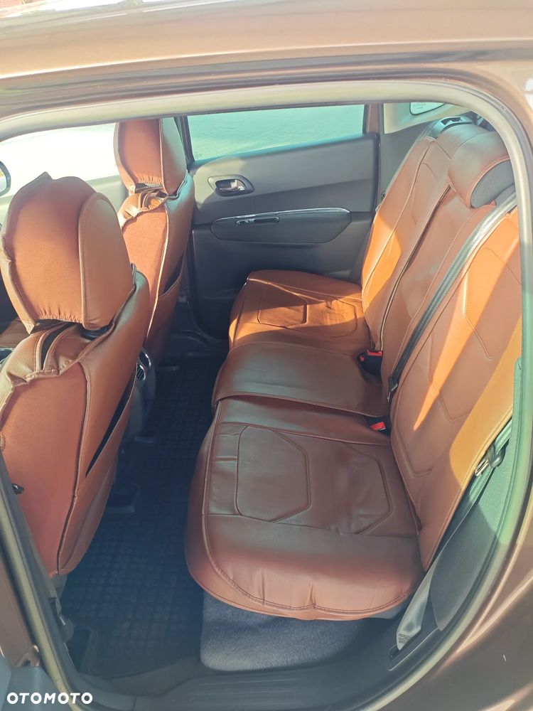 Peugeot 3008 Hybrid4 - 20