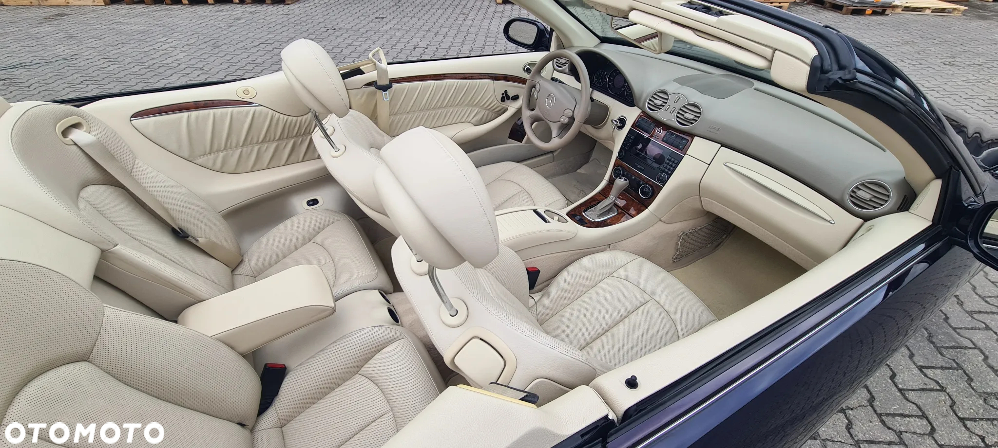 Mercedes-Benz CLK Cabrio 350 7G-TRONIC Avantgarde - 8