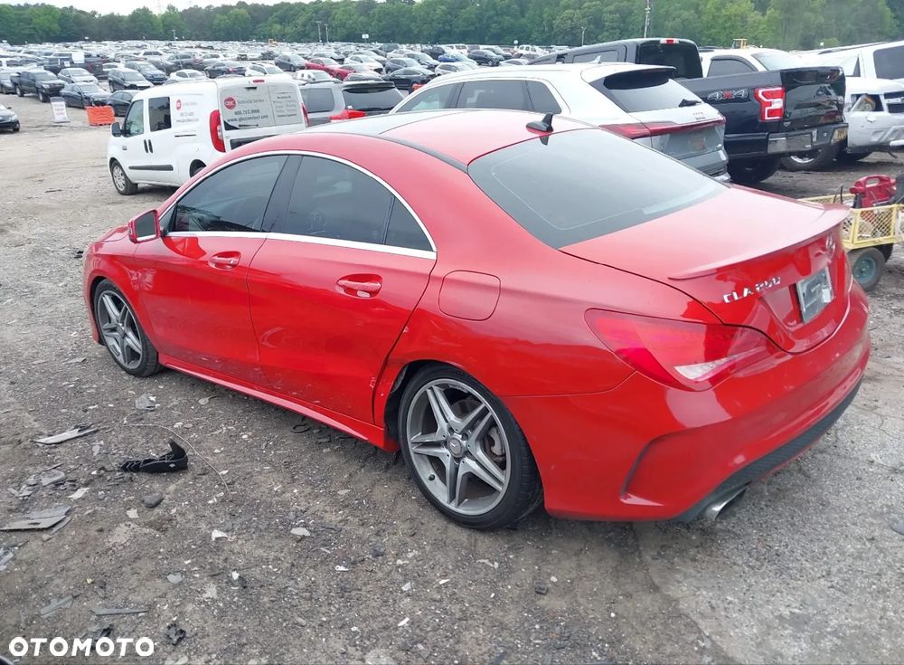 Mercedes-Benz CLA 250 7G-DCT AMG Line - 3