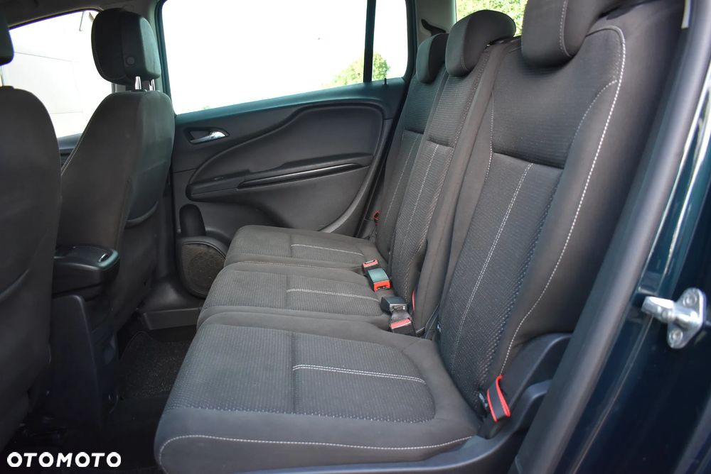 Opel Zafira - 32