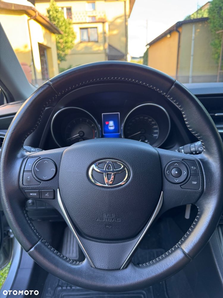 Toyota Auris 1.6 Premium Comfort - 14