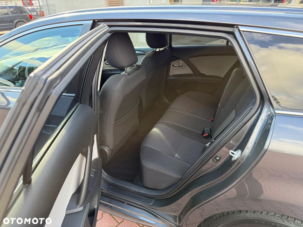 Toyota Avensis 2.0 D-4D Premium - 8