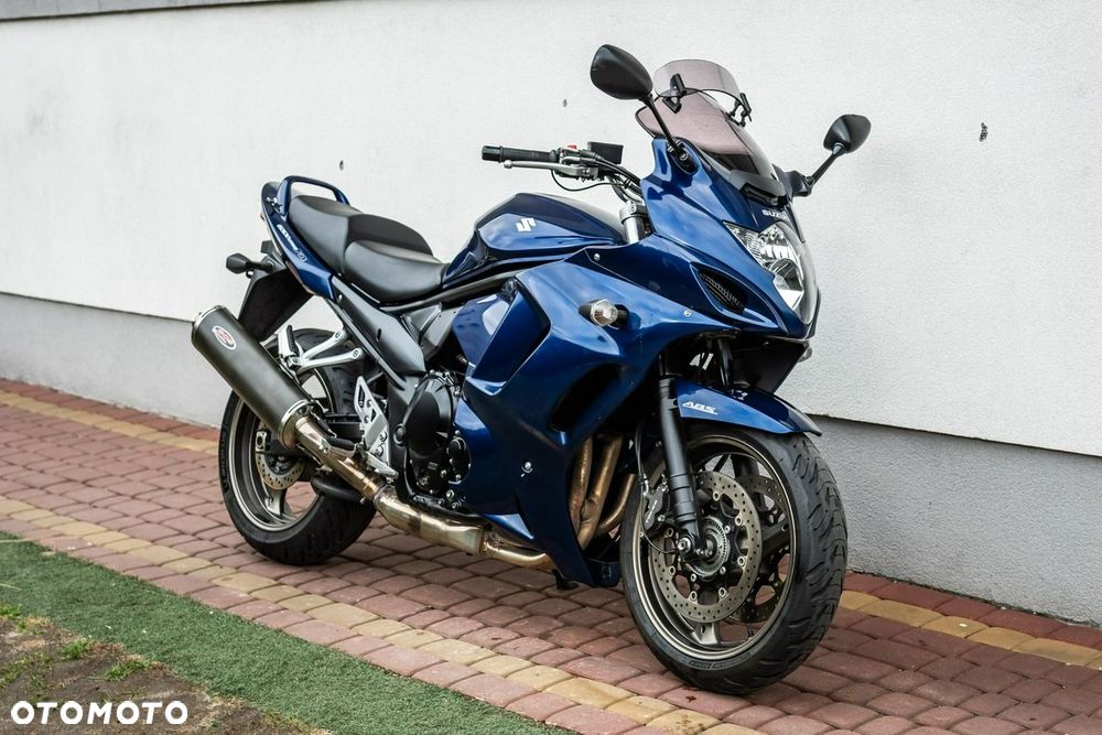Suzuki GSX - 1