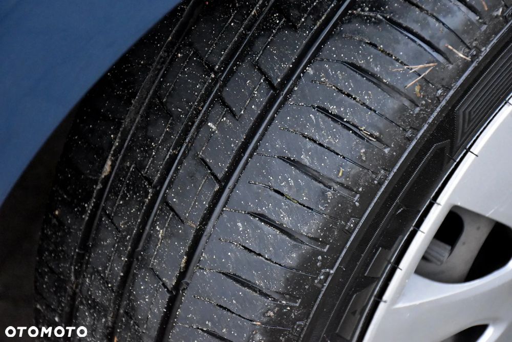 Renault Trafic Grand 2.0 dCi - 11