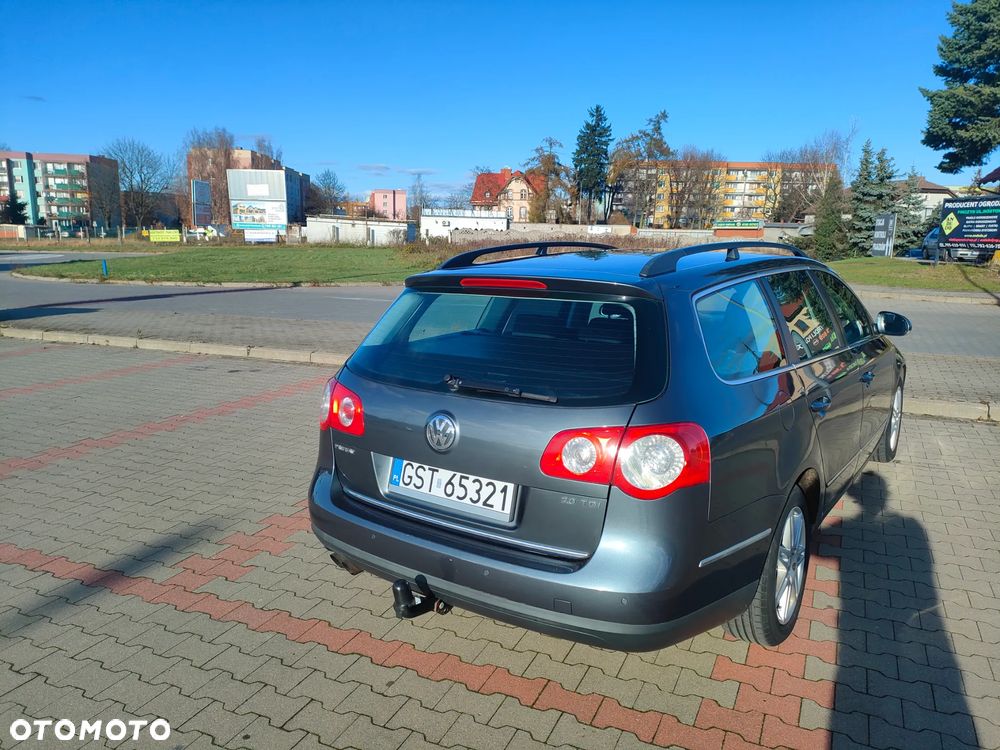 Volkswagen Passat 2.0 TDI DPF Comfortline DSG - 2